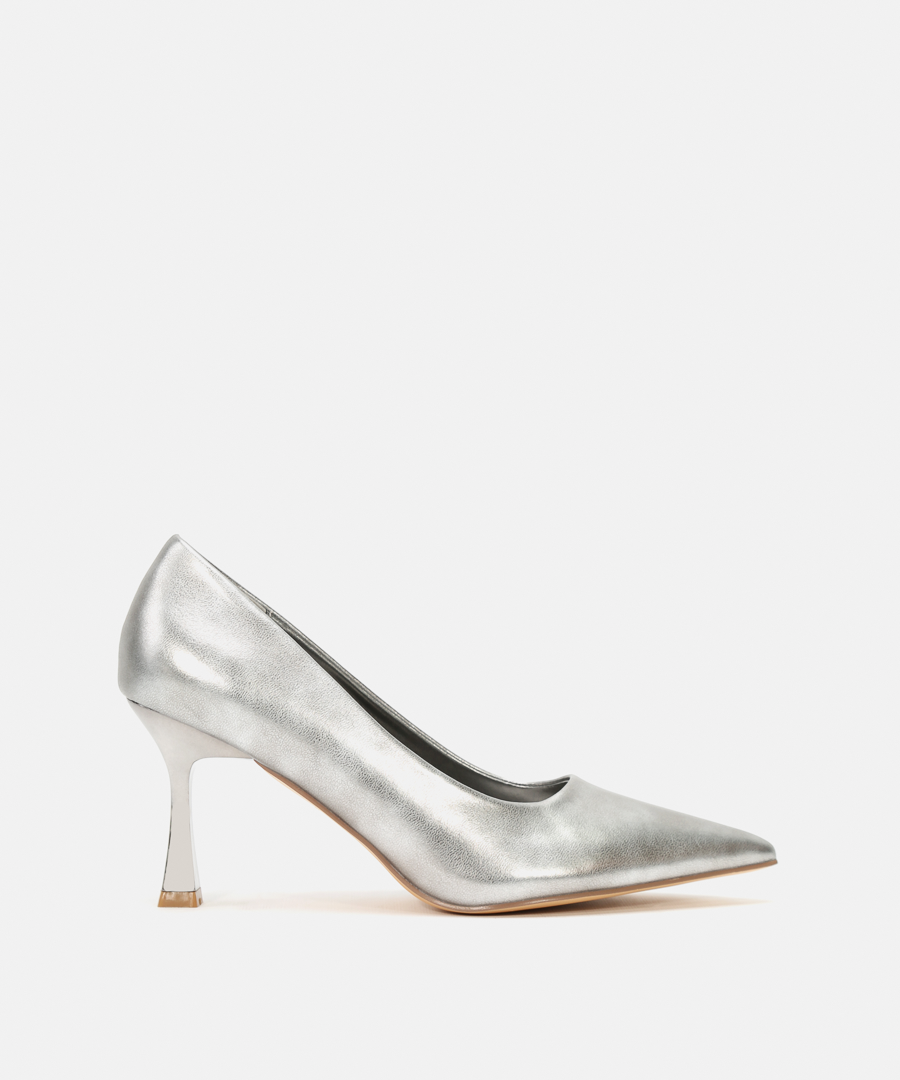 Sapatos salto fino image number null